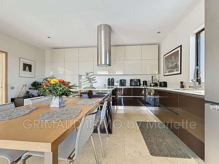 Villa Sainte-Maxime - 4 chambres - 234m²