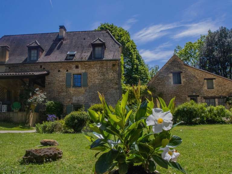 Appartement Sainte-Nathalène - 9 chambres - 370m²