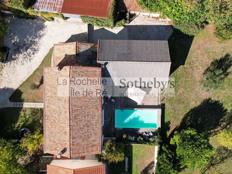 Maison Sainte-Soulle - 5 chambres - 260m²