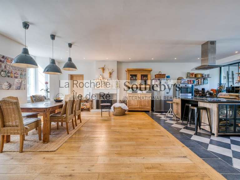 Maison Sainte-Soulle - 5 chambres - 260m²