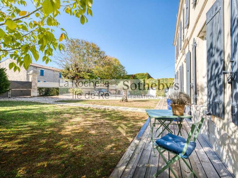 Maison Sainte-Soulle - 5 chambres - 260m²