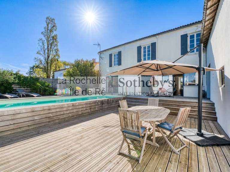 Maison Sainte-Soulle - 5 chambres - 260m²