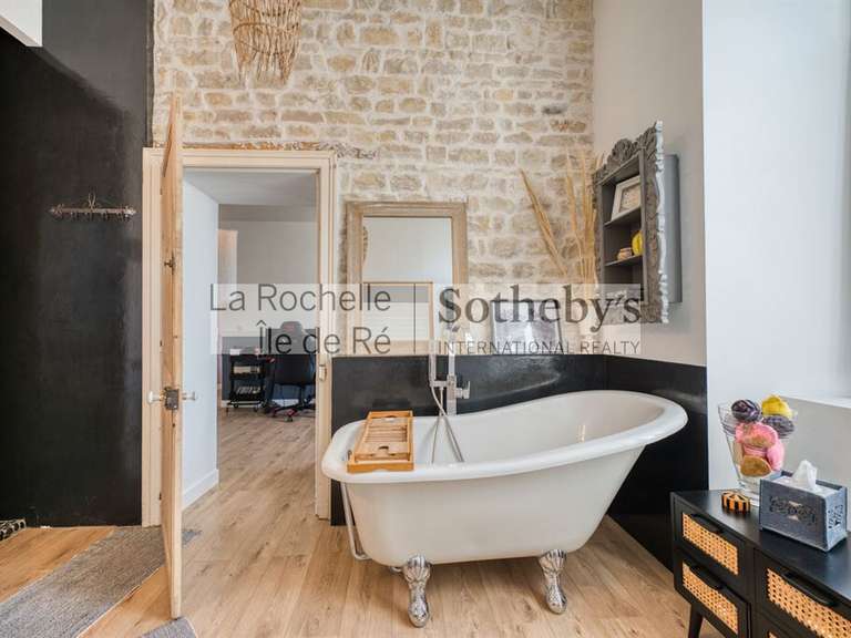 Maison Sainte-Soulle - 5 chambres - 260m²