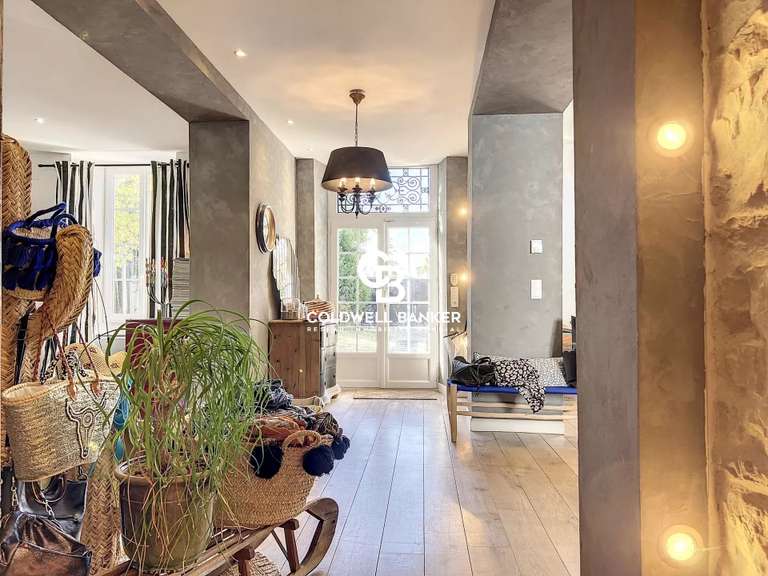 Maison Sainte-Soulle - 5 chambres - 260m²