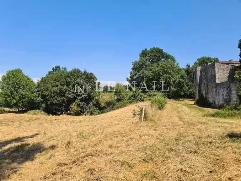 Château Saintes - 6 chambres - 700m²