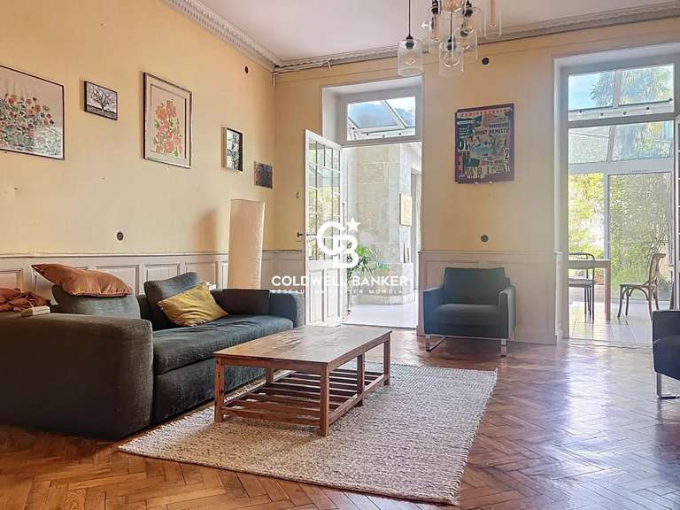 Hôtel particulier Saintes - 6 chambres - 327m²