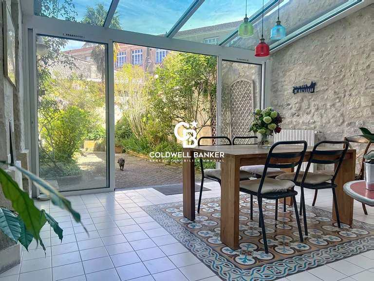 Hôtel particulier Saintes - 6 chambres - 327m²