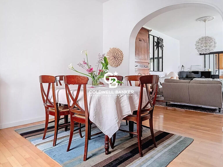Maison Saintes - 5 chambres - 343m²