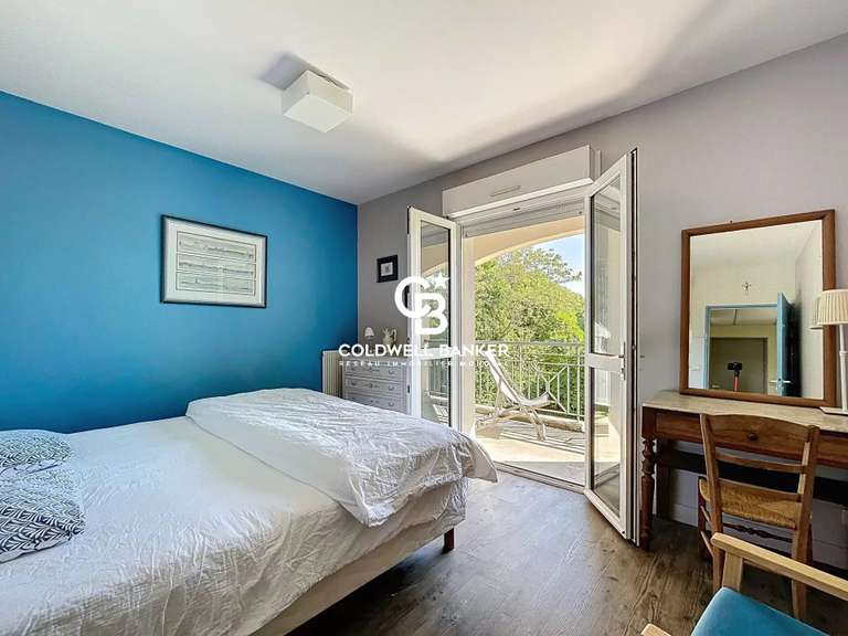 House Saintes - 900m²