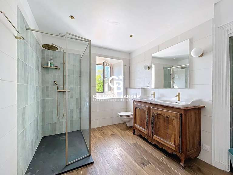 House Saintes - 900m²