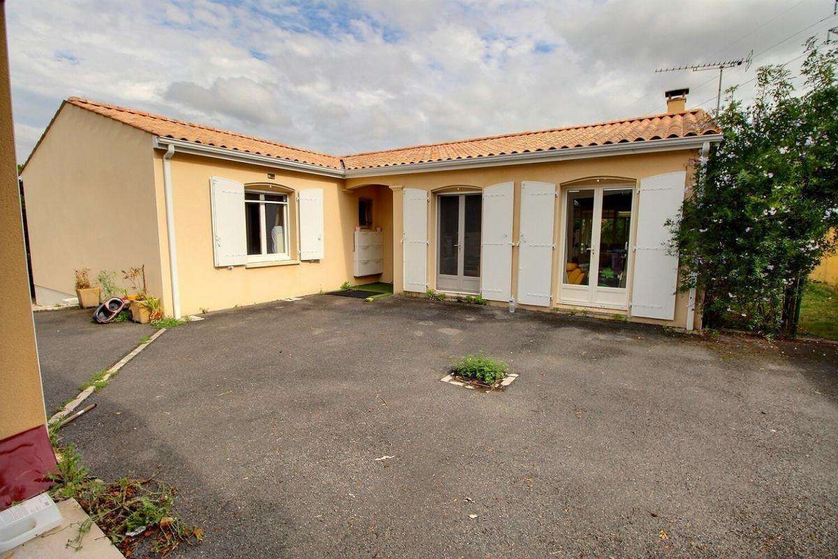 House Saintes