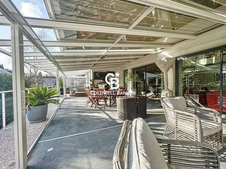 Maison Saintes - 3 chambres - 224m²