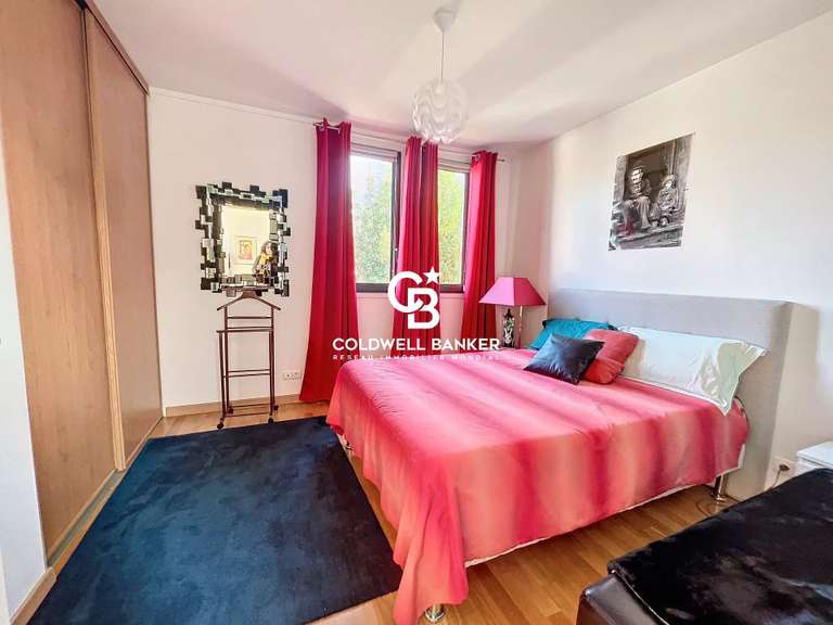 Maison Saintes - 3 chambres - 224m²