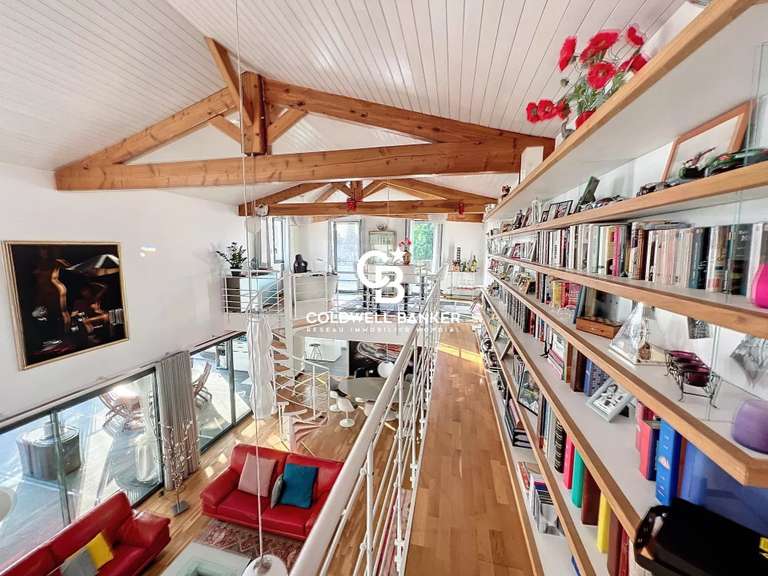 Maison Saintes - 3 chambres - 224m²