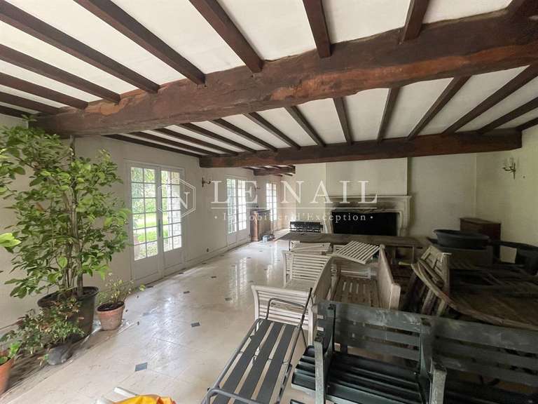 Maison Saintes - 15 chambres - 510m²