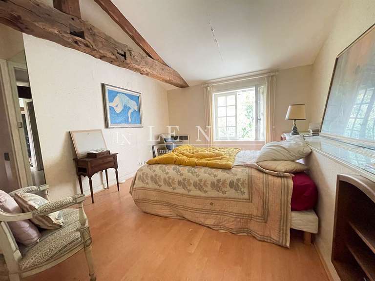Maison Saintes - 15 chambres - 510m²