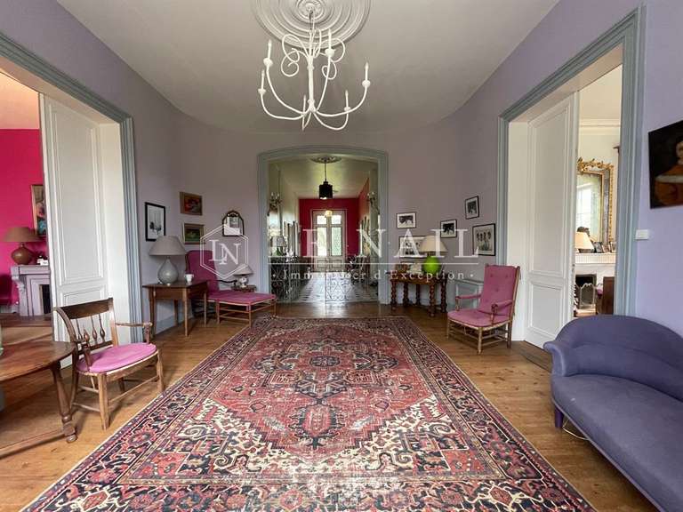 Maison Saintes - 15 chambres - 510m²