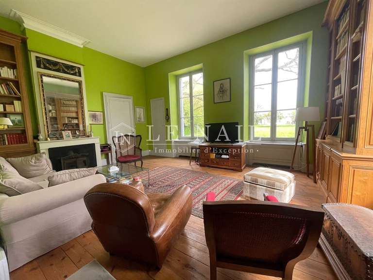Maison Saintes - 15 chambres - 510m²