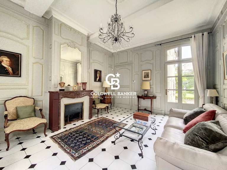 Maison Saintes - 4 chambres - 450m²