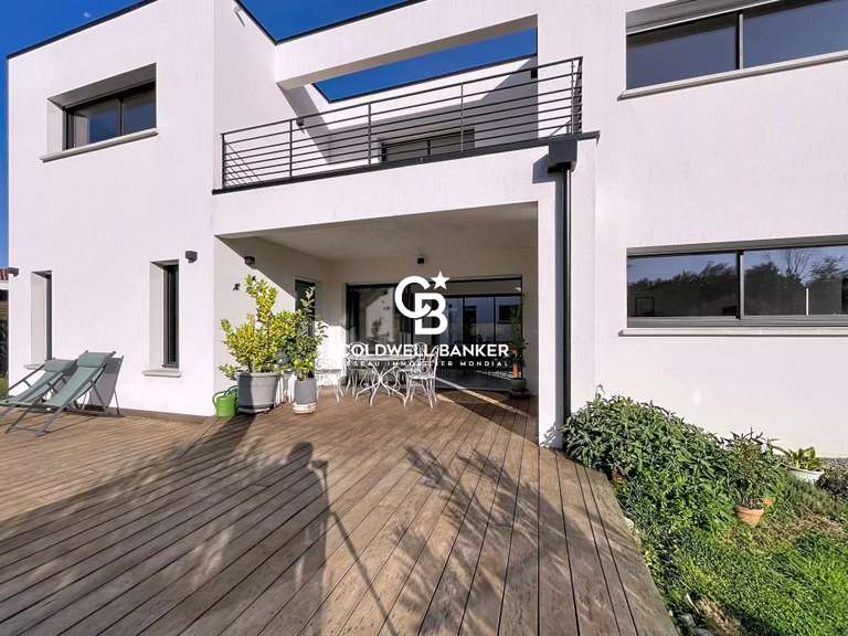 Maison Saintes - 4 chambres - 202m²