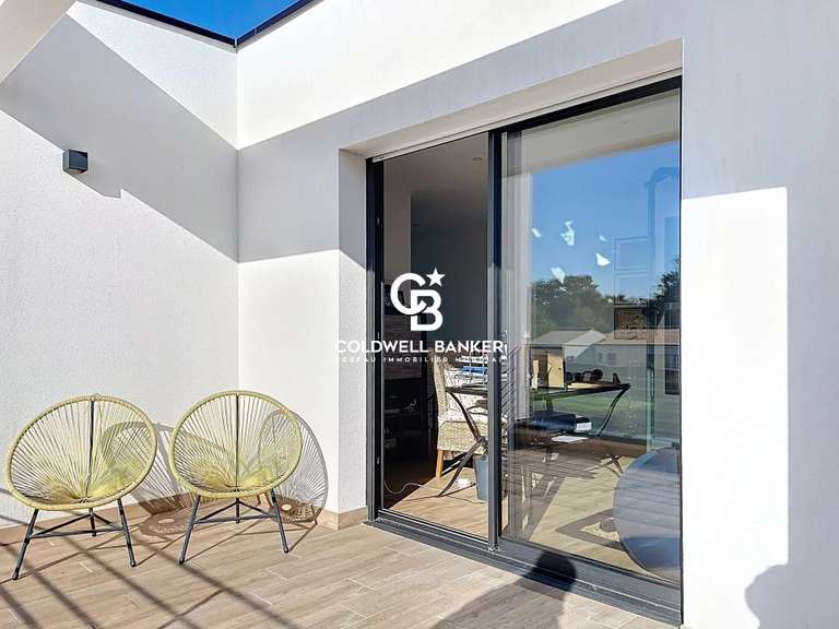 Maison Saintes - 4 chambres - 202m²