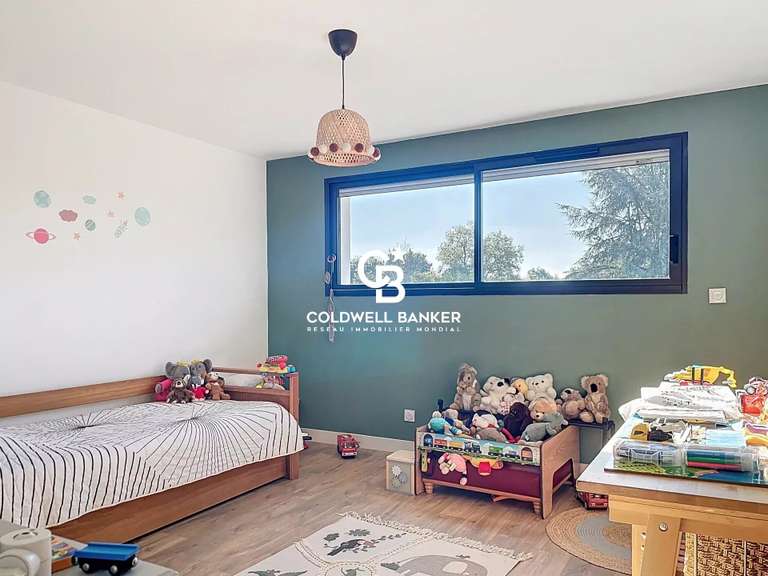 Maison Saintes - 4 chambres - 202m²
