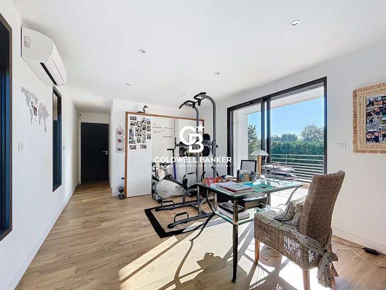 Maison Saintes - 4 chambres - 202m²