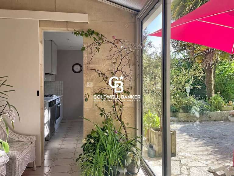 Maison Saintes - 5 chambres - 276m²