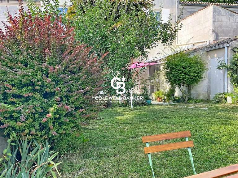 Maison Saintes - 5 chambres - 276m²