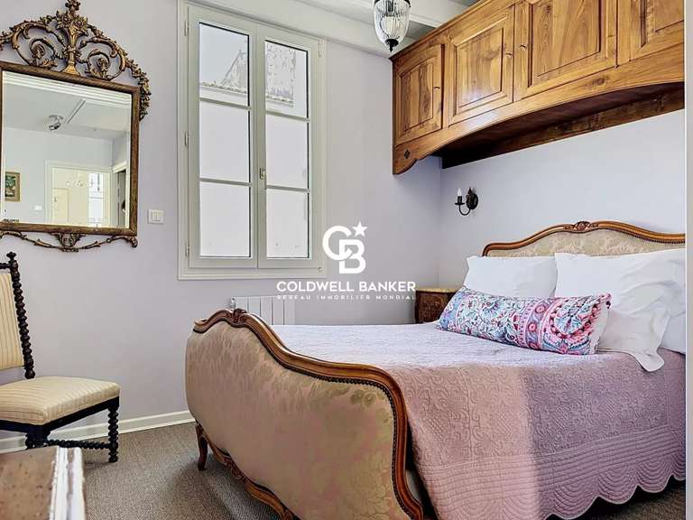 House Saintes - 4 bedrooms - 270m²