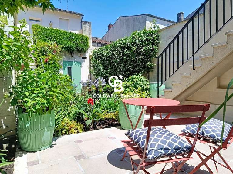 House Saintes - 4 bedrooms - 270m²