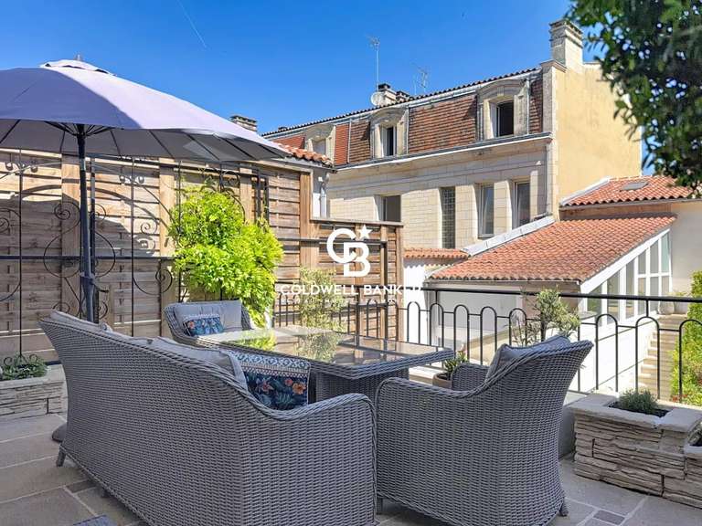 House Saintes - 4 bedrooms - 270m²