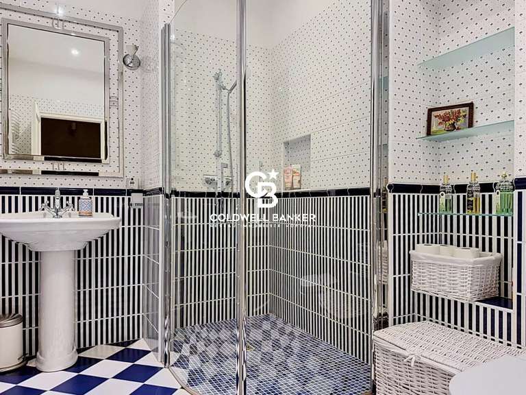 House Saintes - 4 bedrooms - 270m²