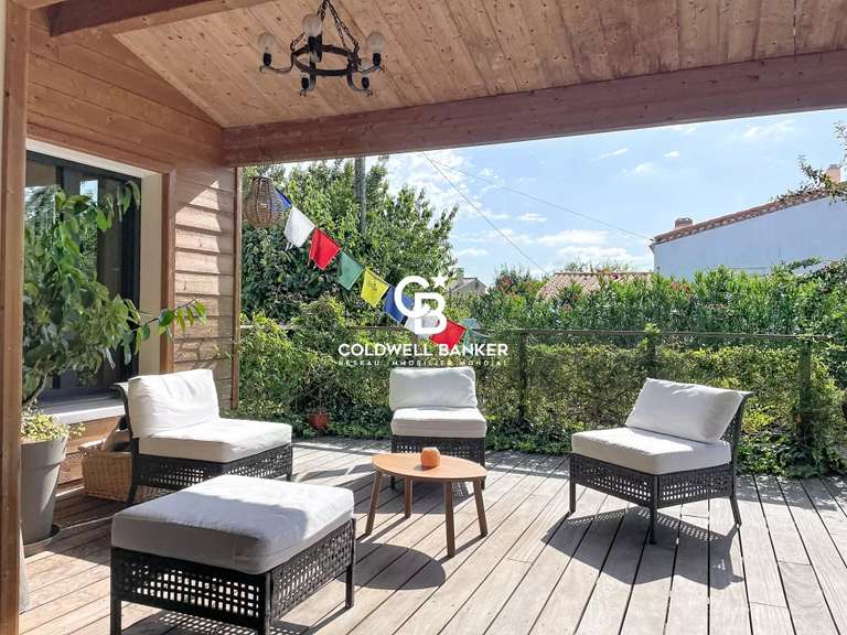 Maison Saintes - 5 chambres - 202m²