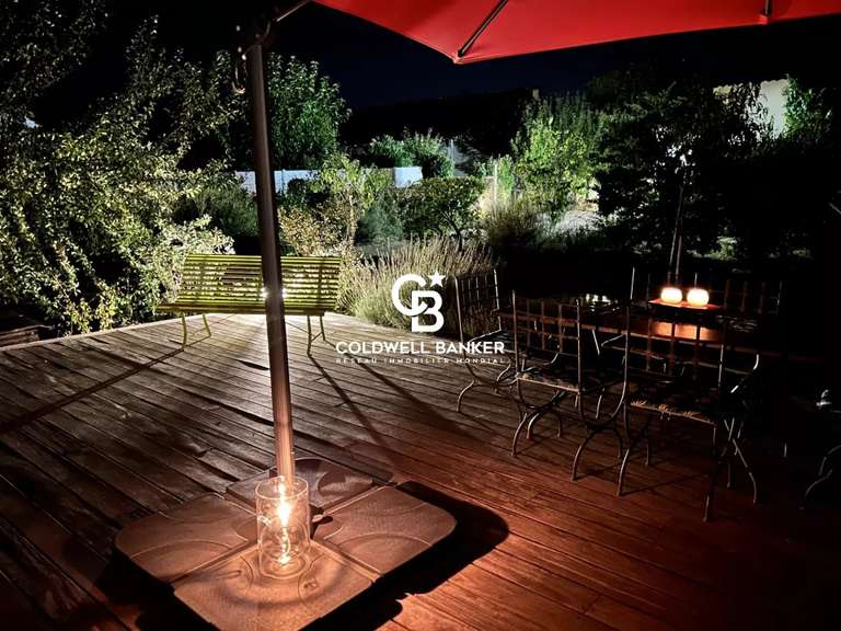 Maison Saintes - 5 chambres - 202m²