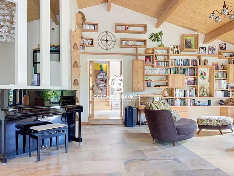 Maison Saintes - 5 chambres - 202m²