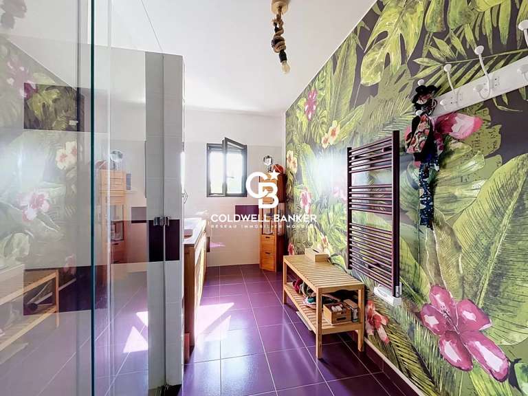 Maison Saintes - 5 chambres - 202m²