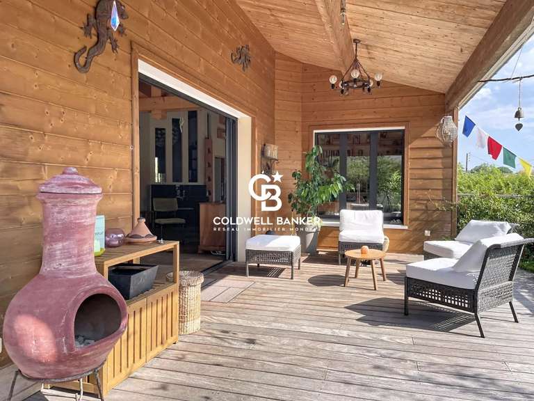 Maison Saintes - 5 chambres - 202m²