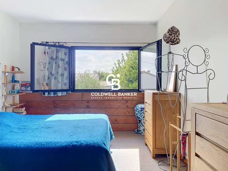 Maison Saintes - 5 chambres - 202m²