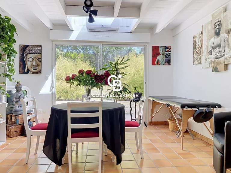 Maison Saintes - 5 chambres - 290m²