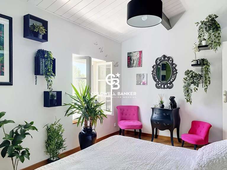 Maison Saintes - 5 chambres - 290m²