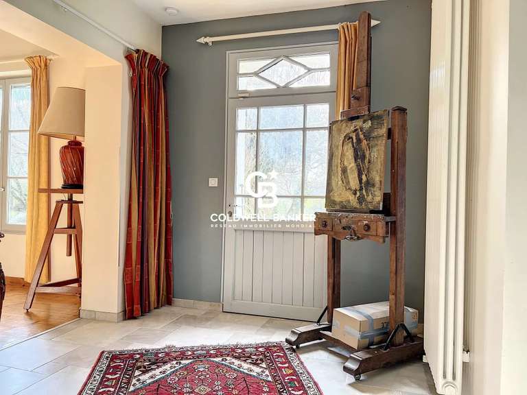 Maison Saintes - 7 chambres - 552m²