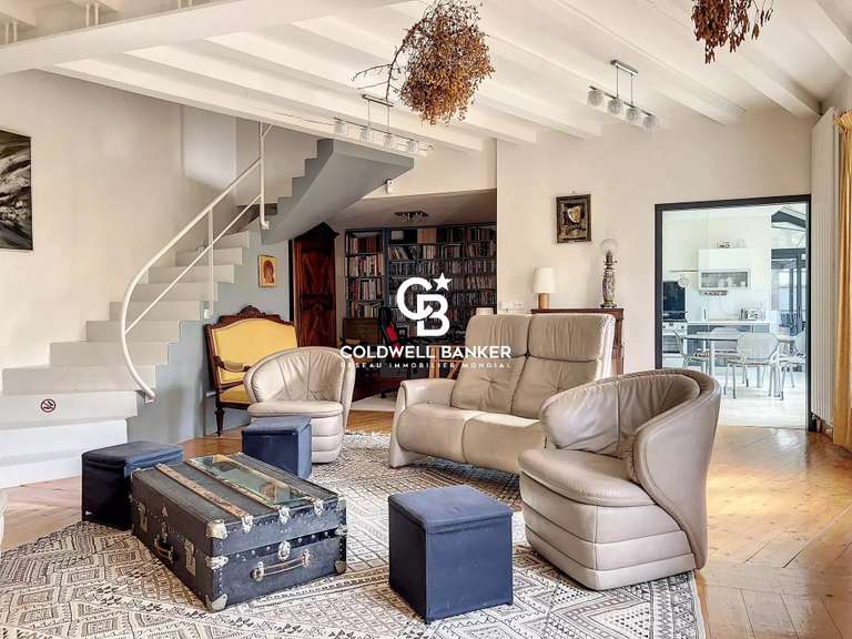 Maison Saintes - 7 chambres - 552m²