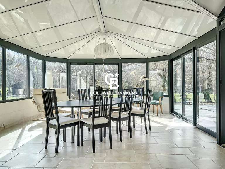 Maison Saintes - 7 chambres - 552m²