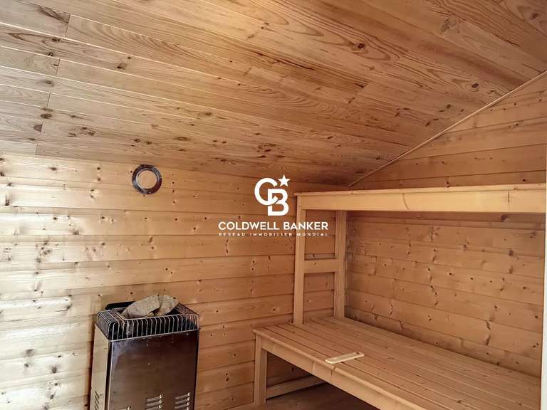 Maison Saintes - 7 chambres - 552m²