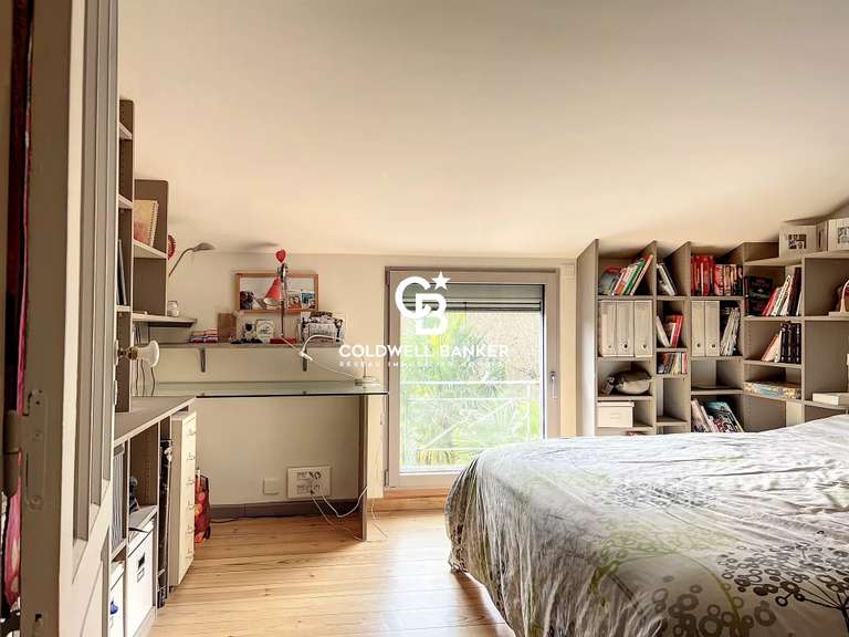 Maison Saintes - 7 chambres - 552m²