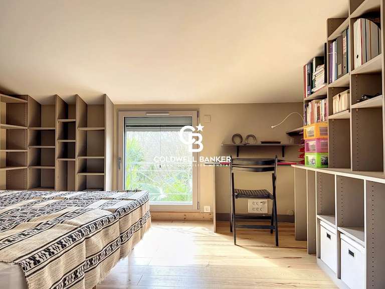 Maison Saintes - 7 chambres - 552m²