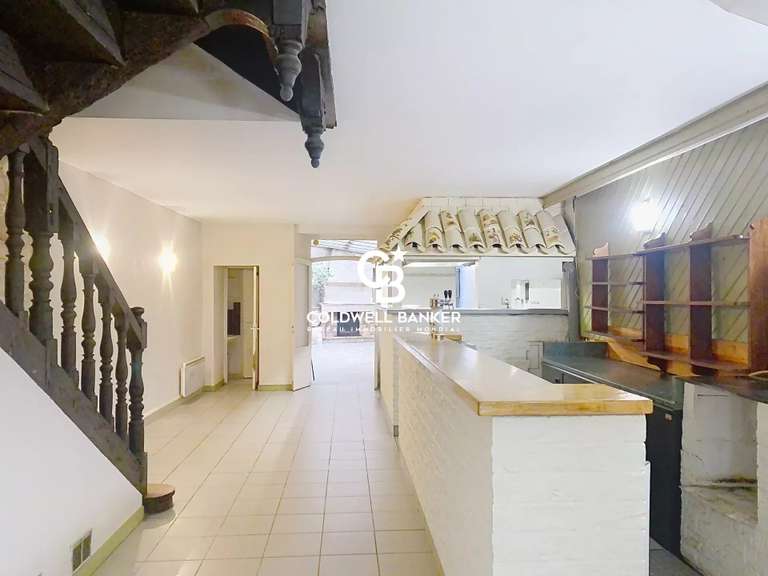 Maison Saintes - 3 chambres - 300m²