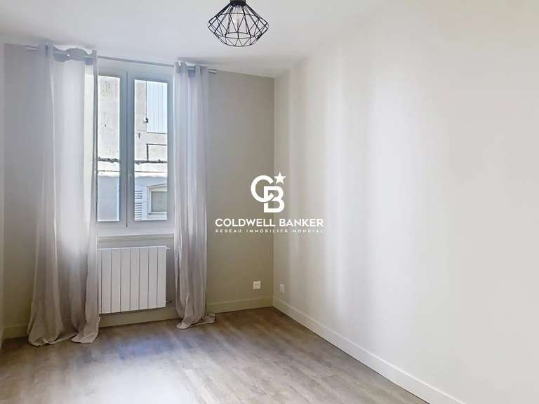 Maison Saintes - 3 chambres - 300m²