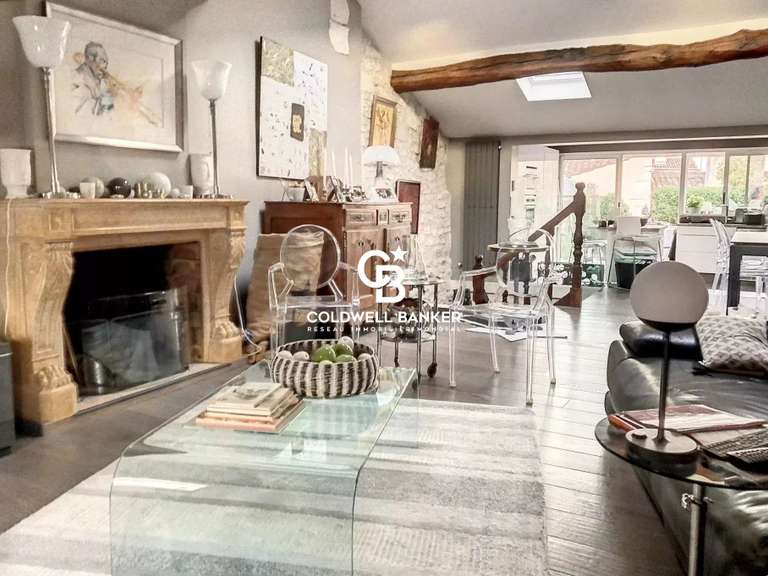Maison Saintes - 3 chambres - 300m²